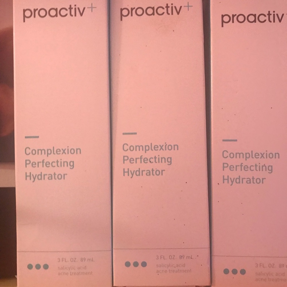Proactiv + Hydration serum , step 3